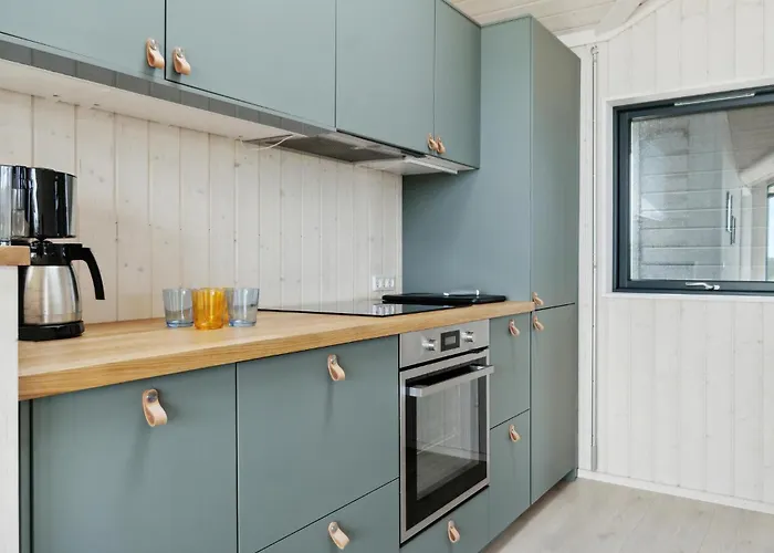 Ferienhaus Awesome In With Kitchen Stege